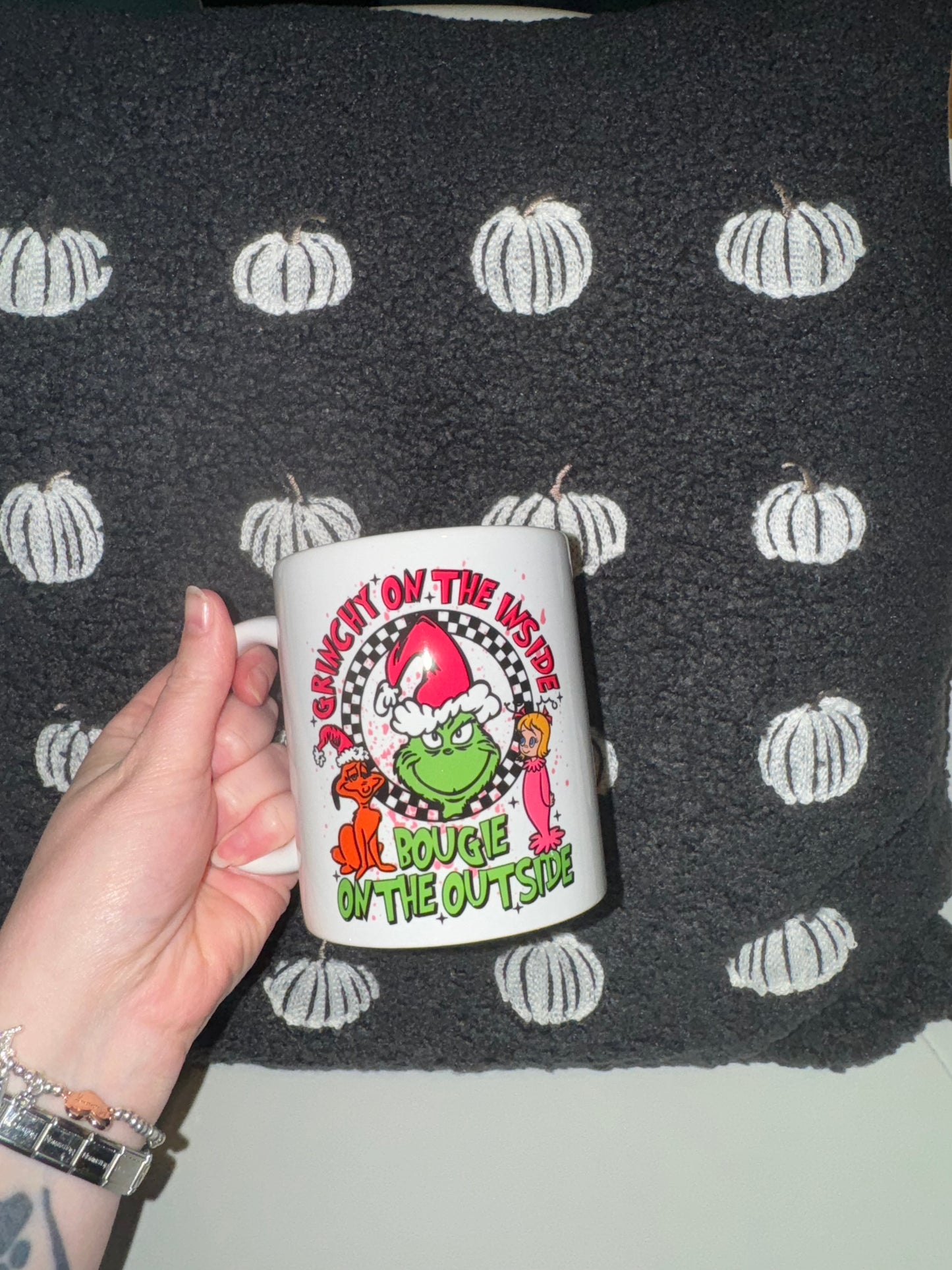 11oz Grinchy mug