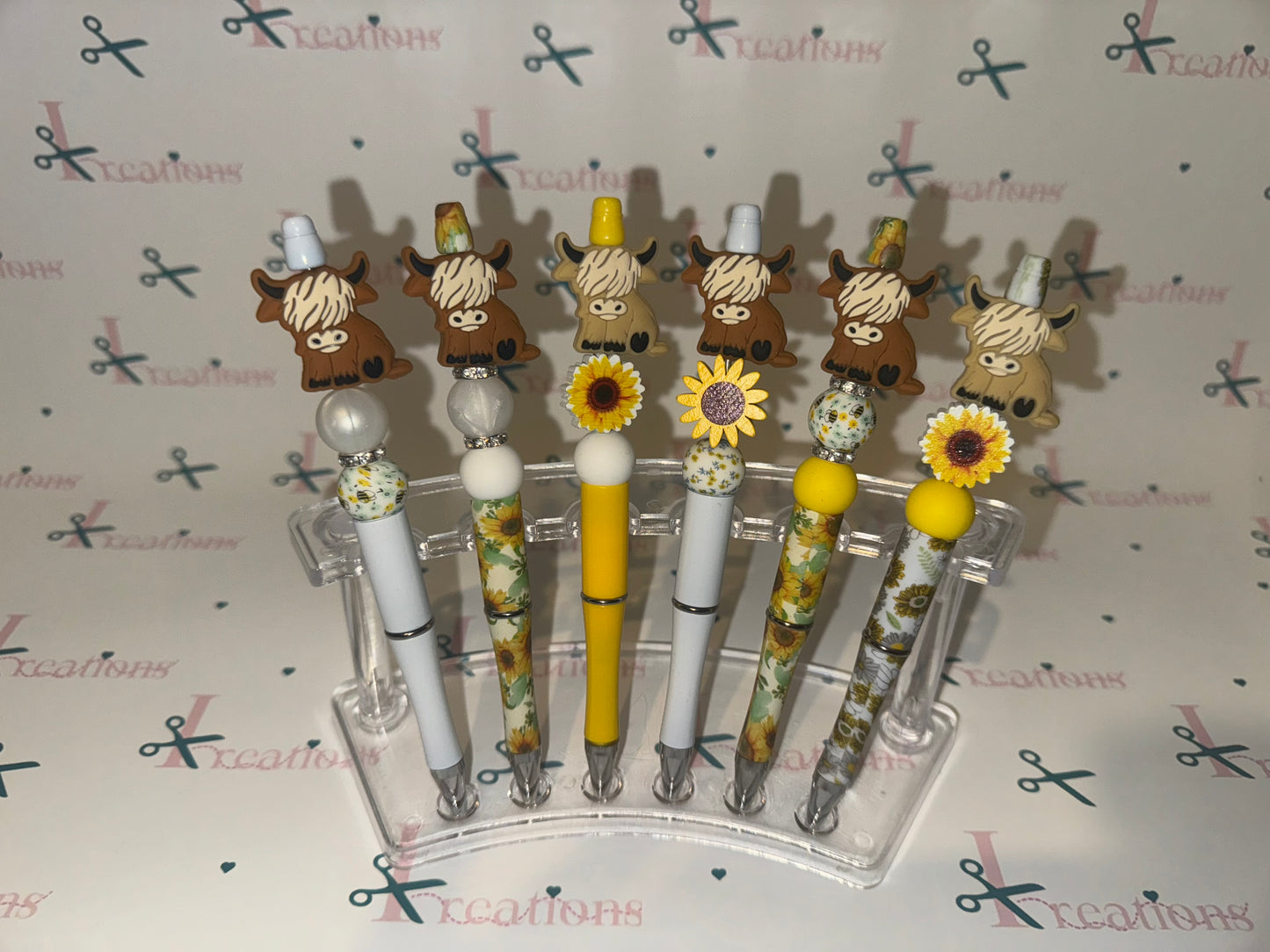 Highland Cow Mystery Pen