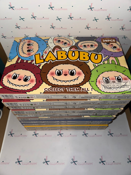 Advent calendars - 24 days/ small toy / figure