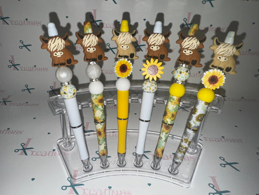 Highland Cow Mystery Pen