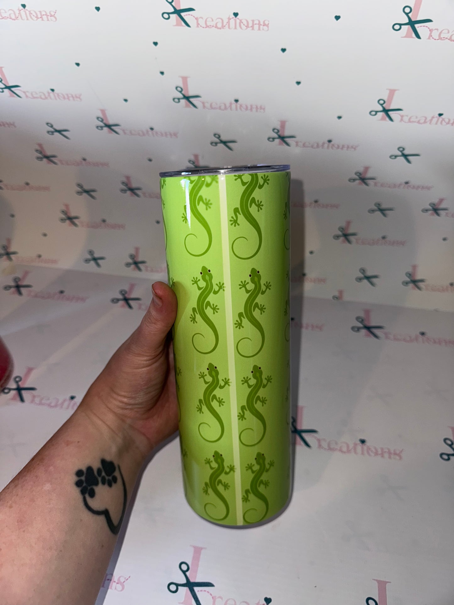 20oz green lizard  Design Whoopsie Tumbler