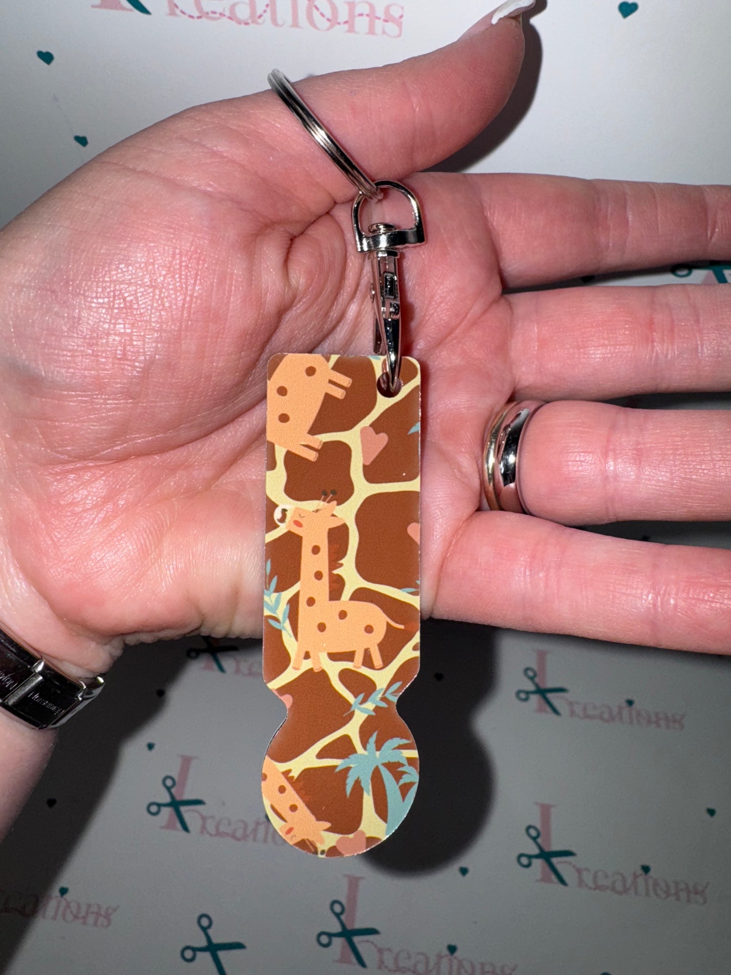 Giraffe print design Trolley Keychain 🦒